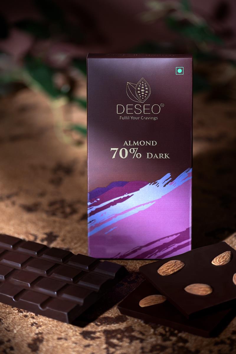 ALMOND 70 PERCENT DARK CH